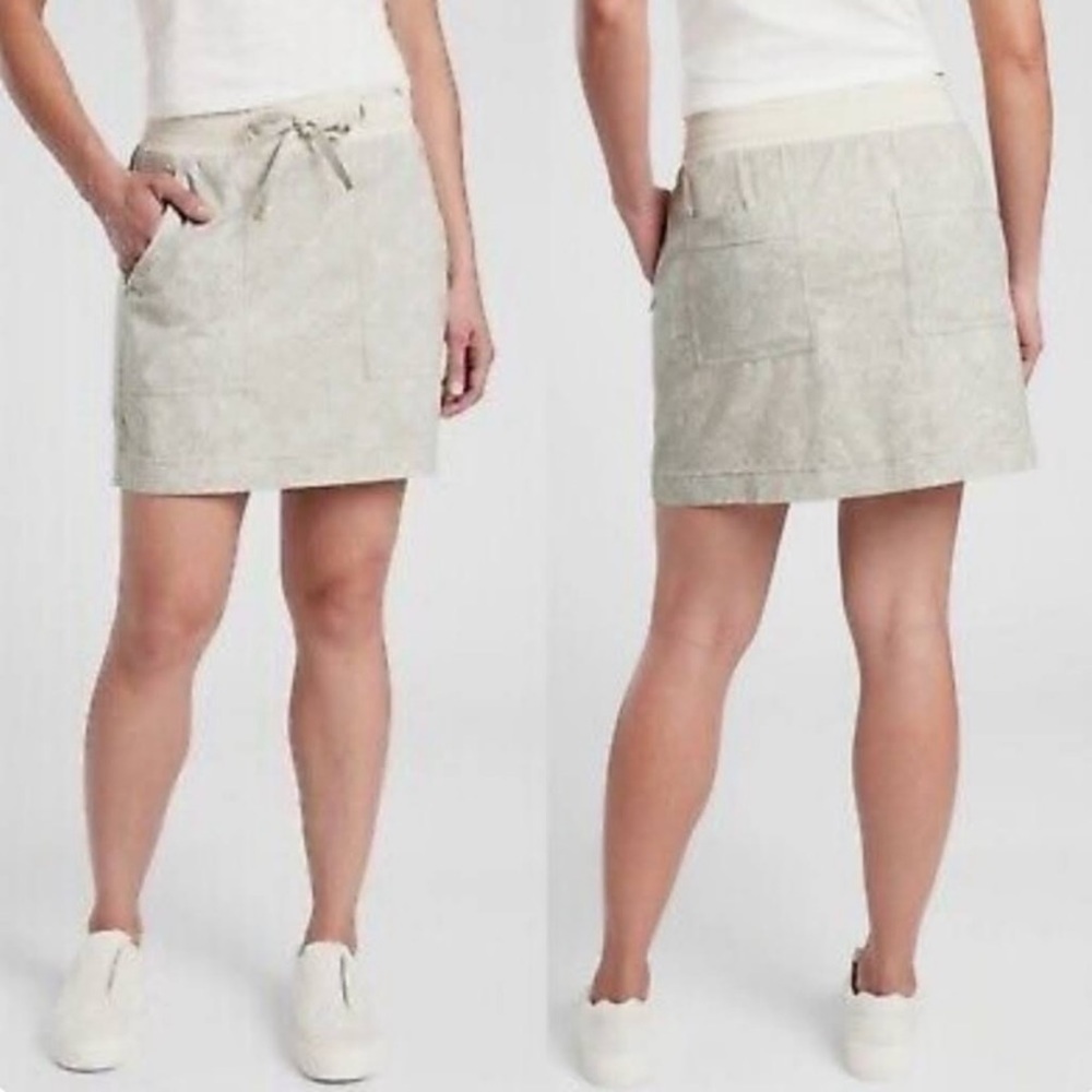 Athleta Chelsea Printed Cargo Skort Skirt 0
